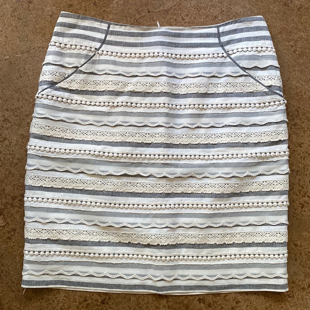 ANTHROPOLOGIE Tabitha white and black linen striped crochet pencil skirt